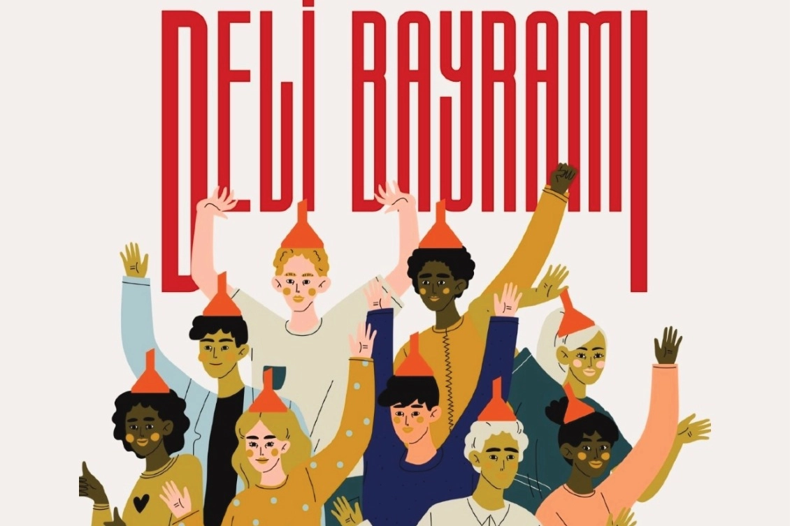 İzmit Belediye Tiyatrosu oyuncuları 'Deli Bayramı' oyununda sahne alırken