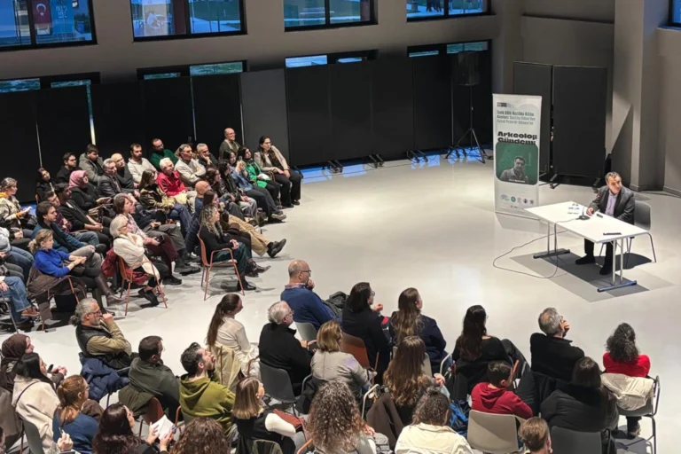 İznik Gölü'nde sular altında kalmış tarihi bazilikanın arkeoloji gündeminde konuşulması