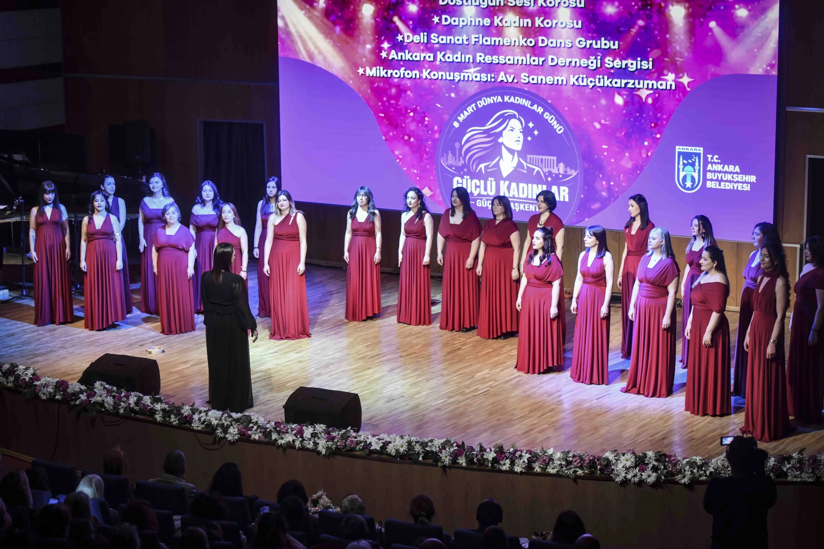Ankara'da 8 Mart Dünya Kadınlar Günü kapsamında düzenlenen 'Güçlü Kadınlar, Güçlü Başkent' etkinliğinden genel görünüme sahip bir fotoğraf.
