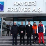 Ulaştırma ve Altyapı Bakan Yardımcısı Osman Boyraz, Erciyes Kayak Merkezi'nde incelemelerde bulunuyor.