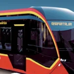 Kayseri'de Ramazan Bayramı'nda ücretsiz hizmet veren tramvaylar ve vatandaşlar