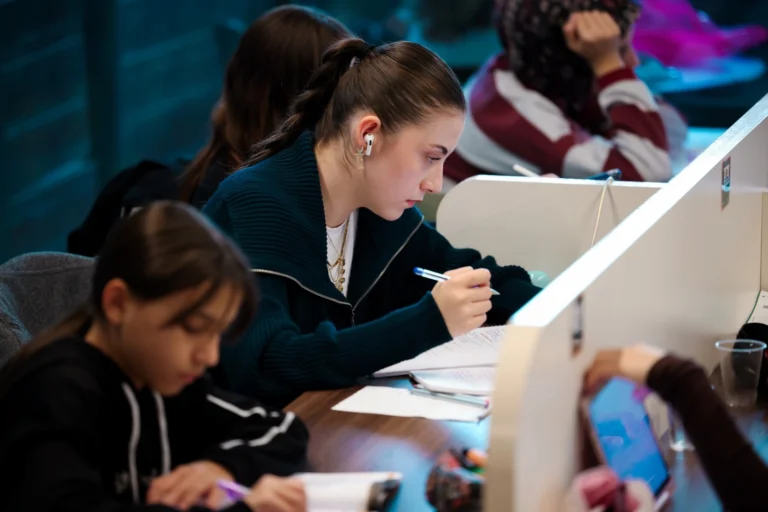 Kocaeli Büyükşehir Belediyesi kütüphaneleri, 2 yılda 69 bin yeni üye kazandı