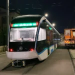 Kocaeli'de raylara indirilen dördüncü yeni nesil tramvay aracının genel görünümü.