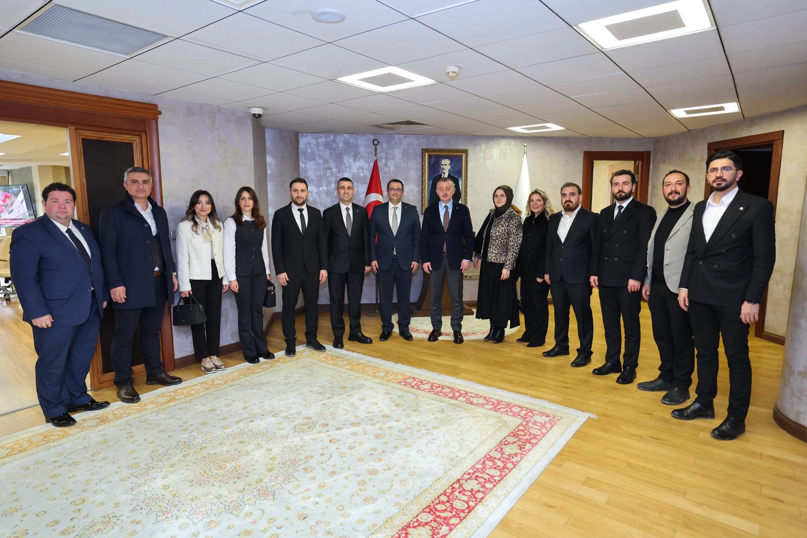 Kocaeli Büyükşehir Belediye Başkanı Tahir Büyükakın, sivil toplum kuruluşları temsilcileriyle bir araya geldi.