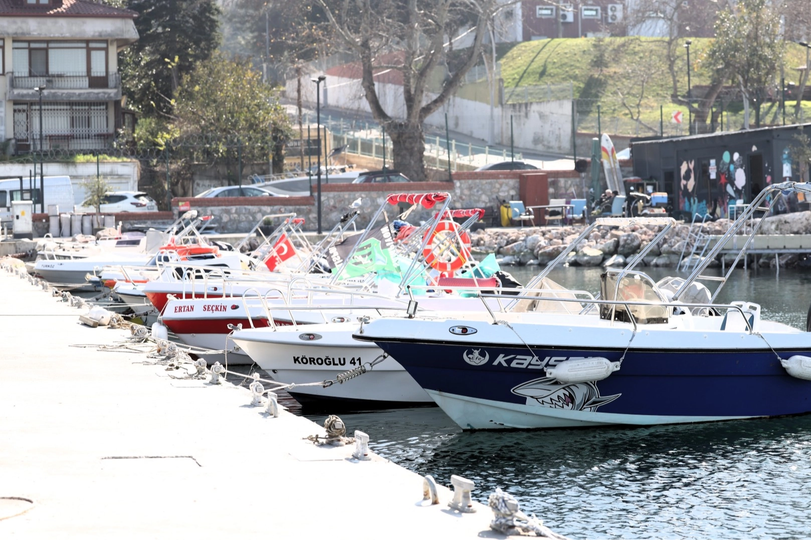 Kocaeli Değirmendere'de yeni yapılan kayık çekek yeri
