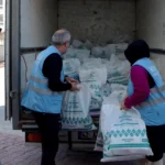 KOMEK kursiyerleri Ramazan ayında gönüllülük esasıyla sosyal sorumluluk projeleri yürütüyor.