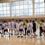Konya Karatay'da Liseler Arası Futsal Turnuvası'nda mücadele eden genç sporcular