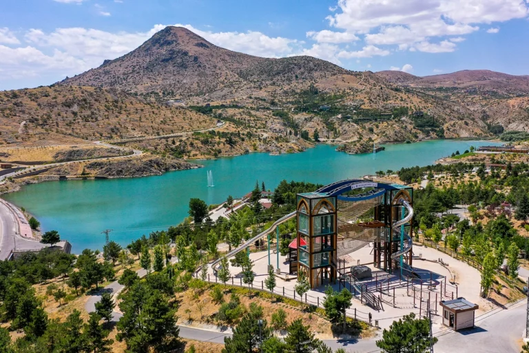 Selçuklu Belediyesi, Ramazan Bayramı için tüm hazırlıklarını tamamladı ve ekipler görev başında.