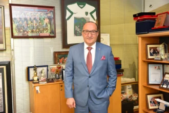 Kocaeli Sanayi Odası Başkanı Dr. Ayhan Zeytinoğlu, mart ayı kapasite kullanım oranlarını değerlendiriyor.