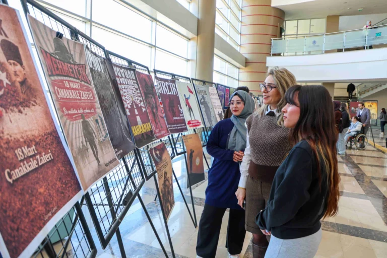 KTO Karatay Üniversitesi'nde düzenlenen 18 Mart Çanakkale Zaferi ve Şehitleri Anma Günü sergisinden genel görünüm