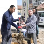 Kütahya Belediyesi kiraz fidanı dağıtarak yerel tarımı destekliyor