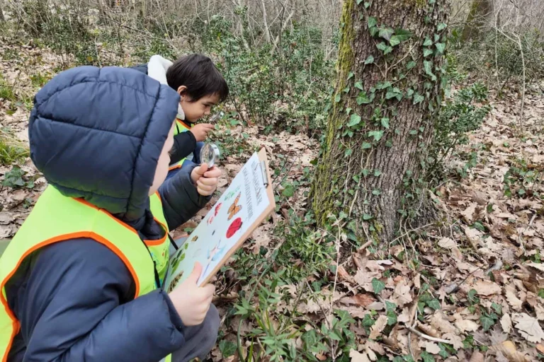 Lokomotif Çocuk Köyü minikleri Ormanya'da doğayı keşfederken
