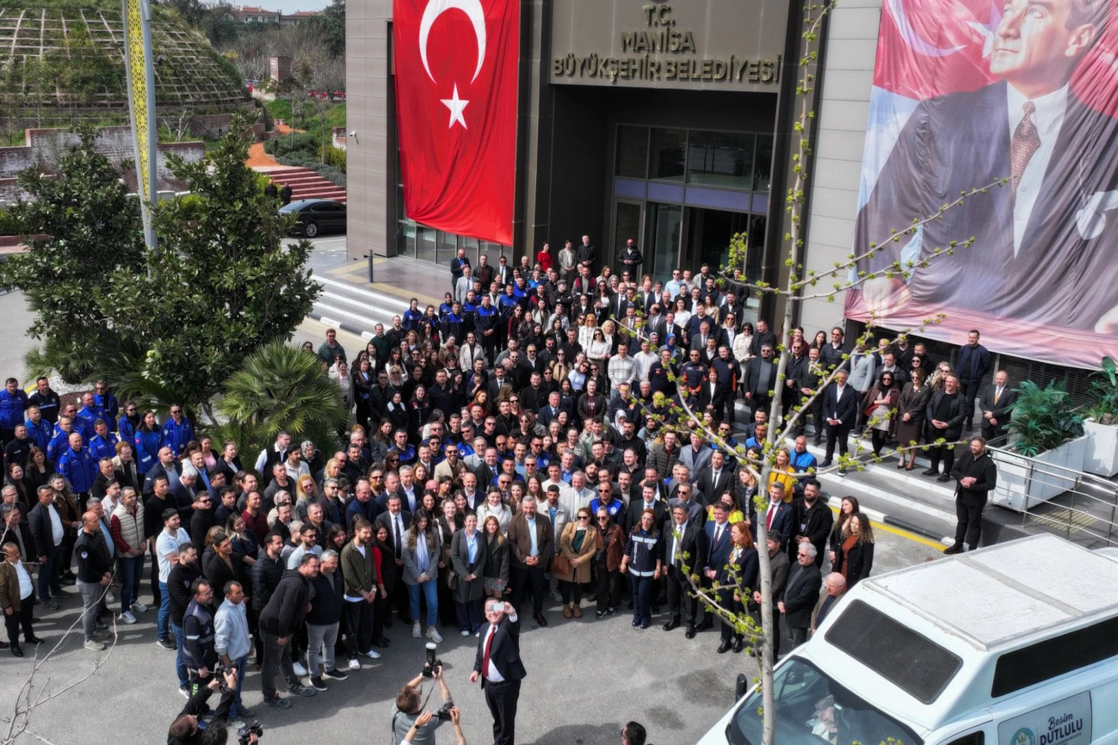 Manisa Büyükşehir Belediye Başkanı Besim Dutlulu ve MASKİ personeli bayramlaşma etkinliğinde