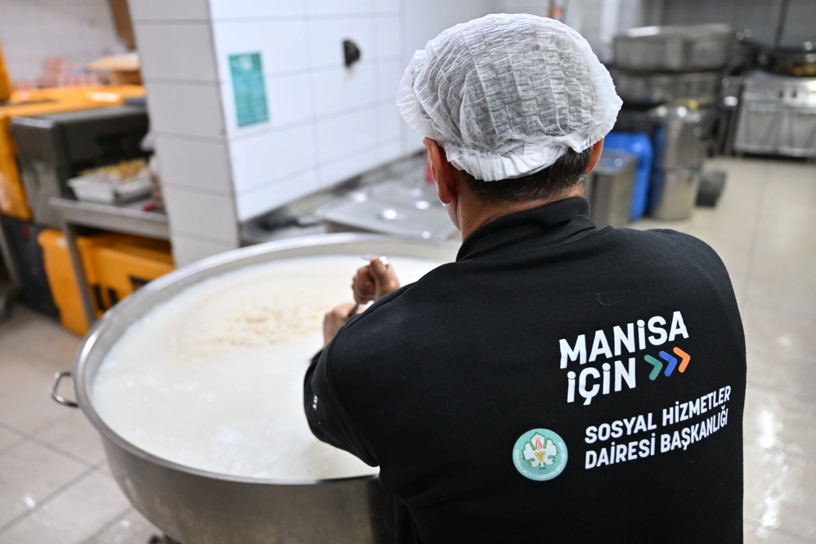 Manisa Büyükşehir Belediyesi Ramazan ayı dayanışma sofraları ve sıcak yemek desteği