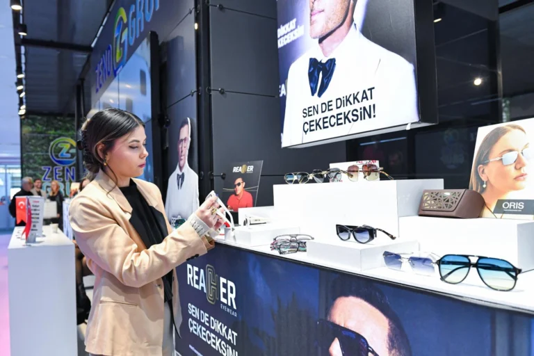 Optic World İzmir 2026 Fuarı'nın açılışını temsil eden görsel