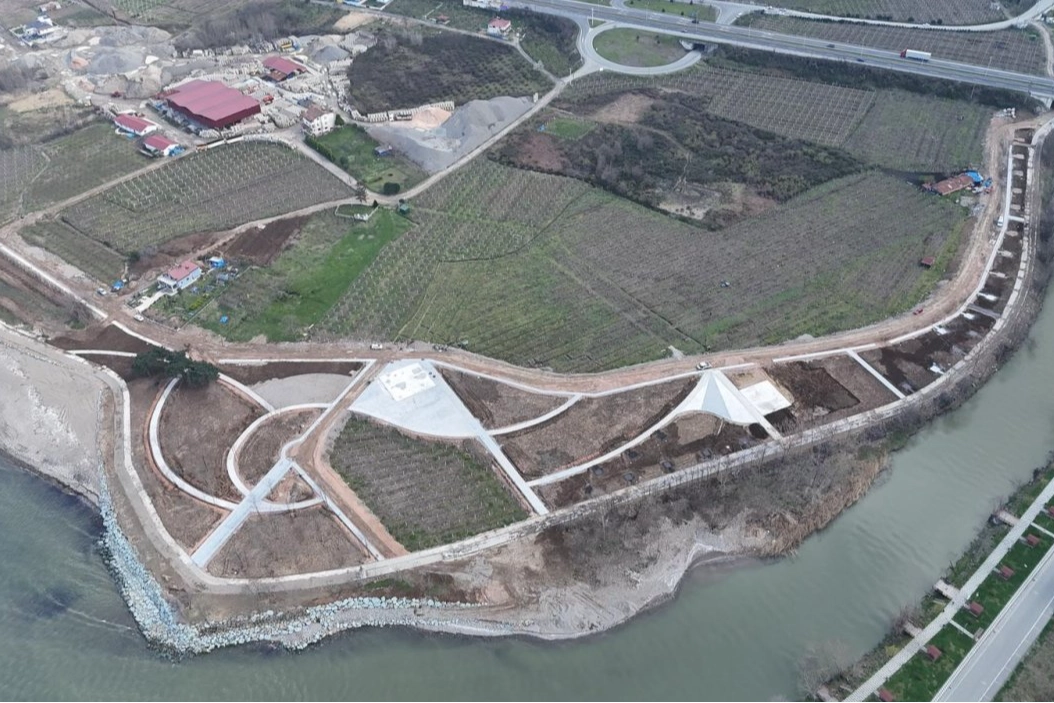 Ordu Gülyalı Turnasuyu Kordon Park 2. Etap projesinin devam eden çalışmaları