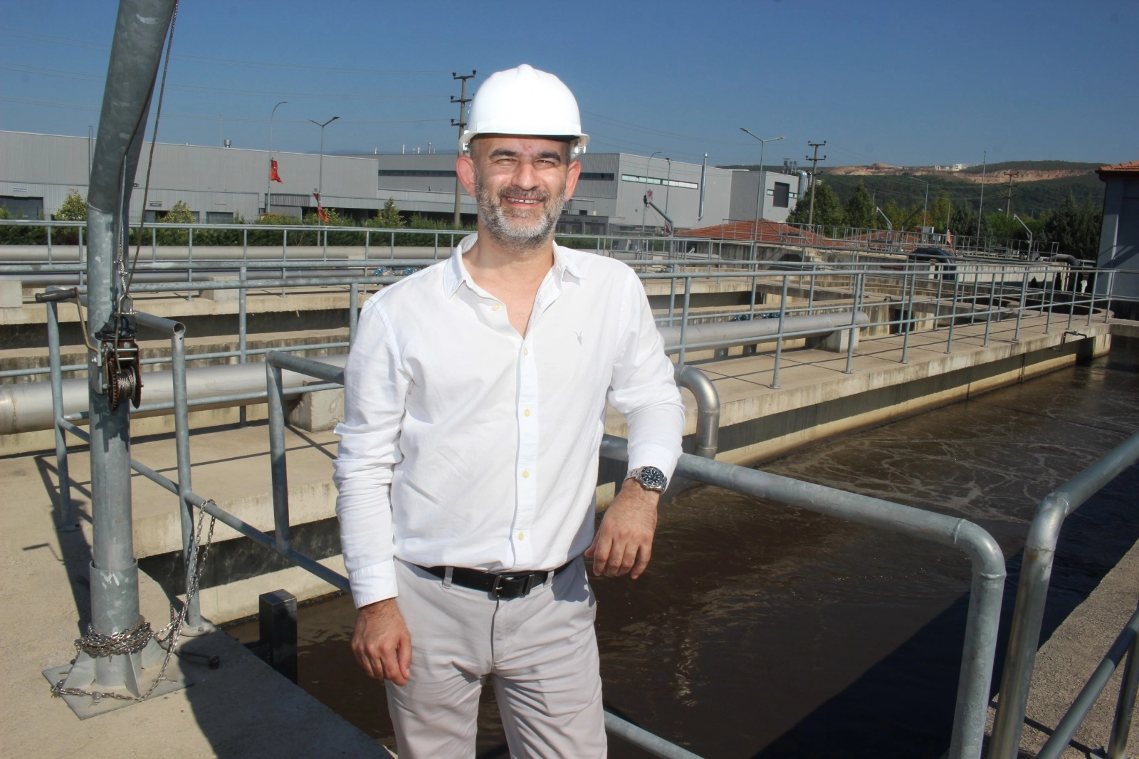 Arıtılmayan atık suların çevre ve insan sağlığı üzerindeki tehlikelerini gösteren görsel