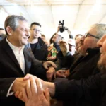 CHP Genel Başkanı Özgür Özel, Manisa'da vatandaşlarla iftar yaptı