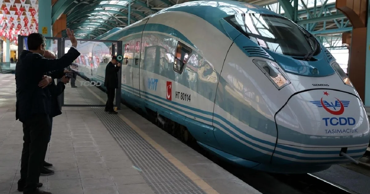 Ramazan Bayramı'nda trenlerde ek kapasite açıklaması ve tren yolculuğu konsepti
