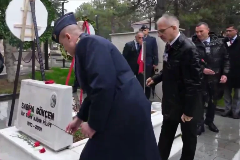 Sabiha Gökçen'in vefatının 25. yılında Ankara'da anılması töreni