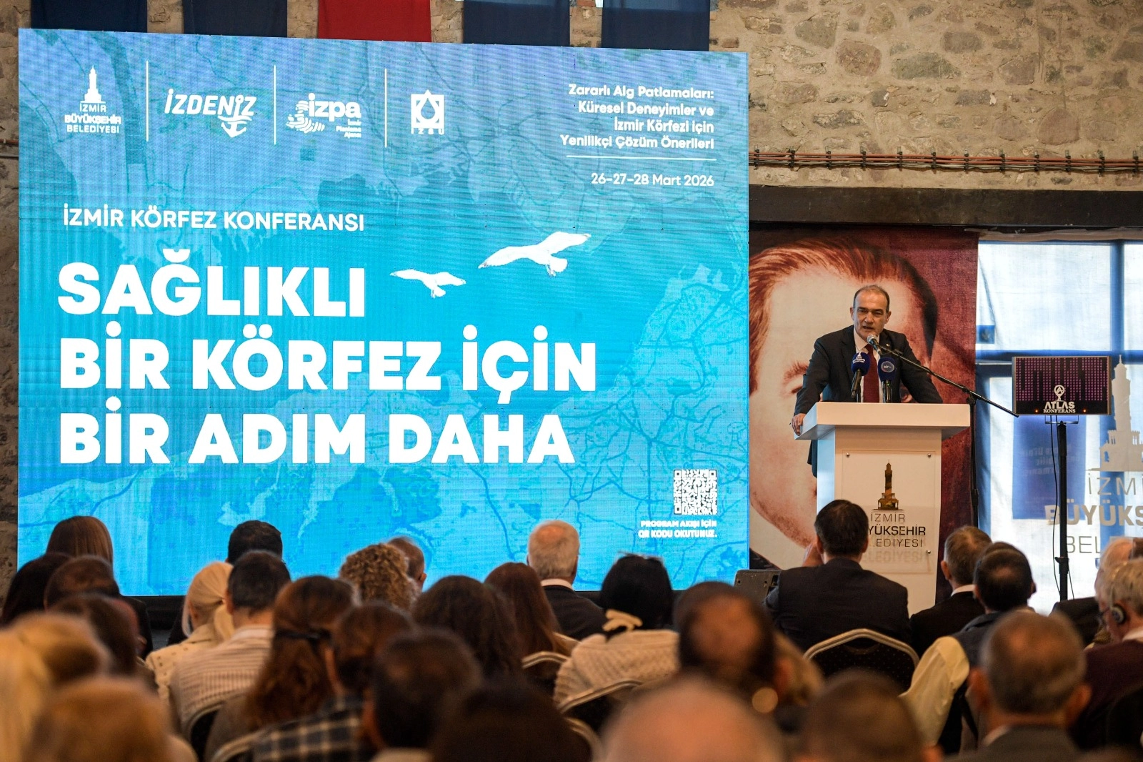 İzmir Körfezi'nde Sağlıklı Körfez hedefiyle düzenlenen uluslararası konferanstan genel görünüm