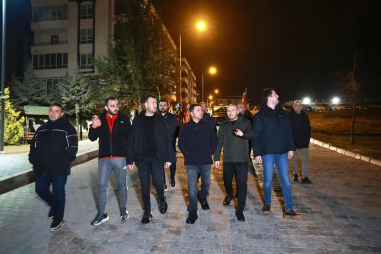 Nevşehir'de Mehteran Takımı'nın sahura kaldırırken çekilmiş görseli