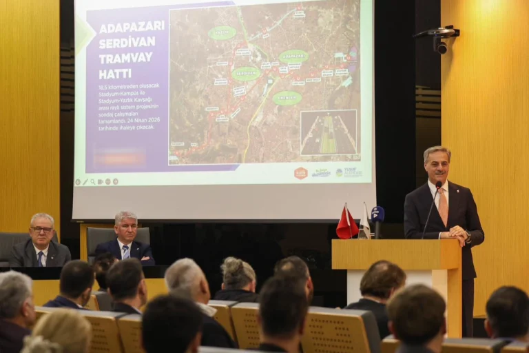 Sakarya Büyükşehir Belediye Başkanı Yusuf Alemdar, SATSO Meclisi'nde gelecek vizyonunu anlattı.