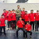 Sakaryalı milli güreşçiler Furkan Öden ve Alkan Akar, Macaristan'daki turnuvada kazandıkları bronz madalyalarla objektiflere gülümsüyor.