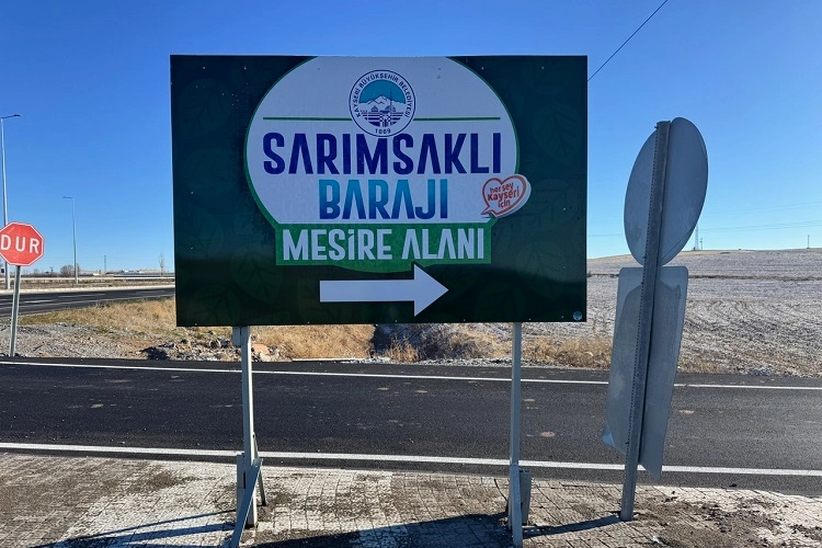 Kayseri Sarımsaklı Barajı Mesire Alanı yenileme sonrası bayram yoğunluğu