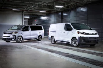 Tofaş'ın Bursa fabrikasında üretilen Ram ProMaster City aracının Kuzey Amerika'ya ihracatı