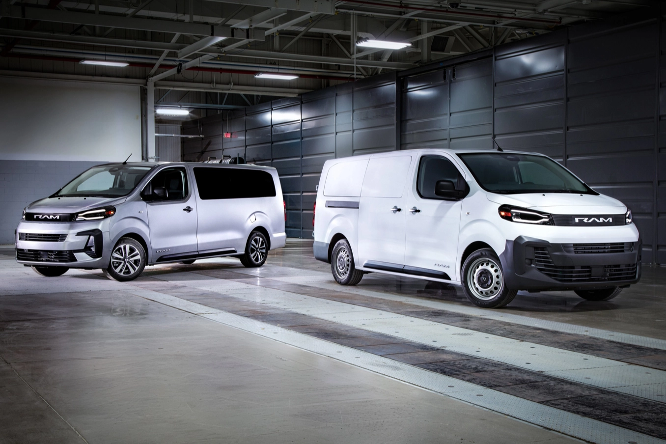 Tofaş'ın Bursa fabrikasında üretilen Ram ProMaster City aracının Kuzey Amerika'ya ihracatı