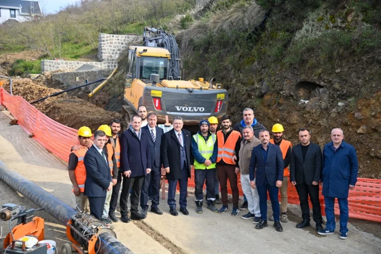 Trabzon Akçaabat içme suyu şebeke hattı çalışmaları