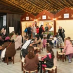 Trabzon Büyükşehir Belediyesi tarafından Dünya Sosyal Hizmet Günü kapsamında çocuk evlerindeki minikler için düzenlenen etkinlikten bir kare.