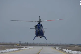 Van'da helikopter destekli trafik denetiminde yakalanan şüpheli araç.