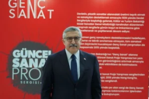 AK Parti Genel Başkan Yardımcısı Hüseyin Yayman, ArtAnkara fuarını ziyaret etti ve sanatçıların yanında olduklarını belirtti.