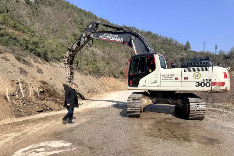 Yığılca-Yedigöller yolunda devam eden genişletme ve iyileştirme çalışmaları