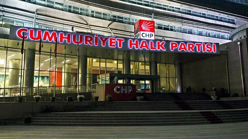 CHP kurultay davası duruşması ve ertelenme kararı