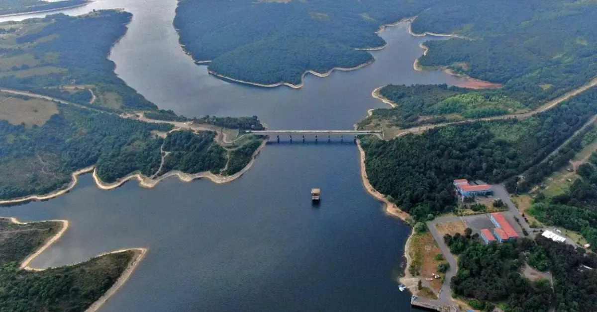İstanbul barajlarının doluluk oranının yüzde 65'in üzerine çıktığını gösteren görsel