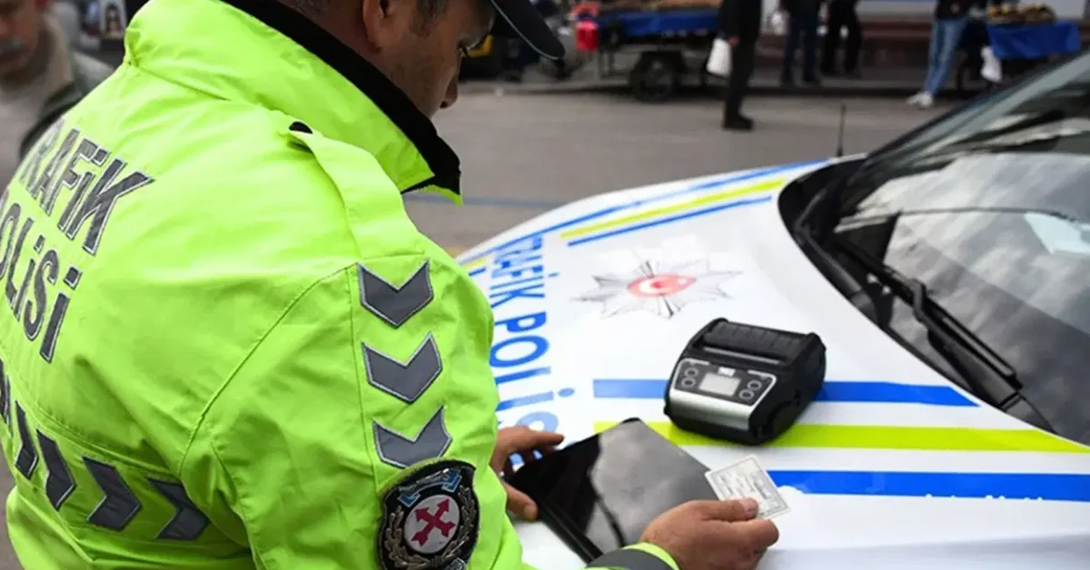 Trafikte kavga eden sürücülere para cezası kesildi