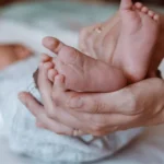 TBMM'de doğum ve babalık izinlerini düzenleyen yeni teklifin görüşülmesine devam ediliyor.