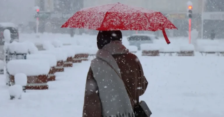 Türkiye'de kış yağışlarının rekor seviyeye ulaştığına dair haber görseli
