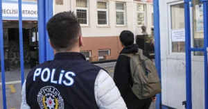 Okullarda güvenlik önlemleri artırıldı, öğrencilerin güvenliği önceliklendirildi.