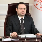 Adalet Bakanı Akın Gürlek, hakim ve savcıların suç işlemesi durumunda muafiyetlerinin olmadığını belirtti.