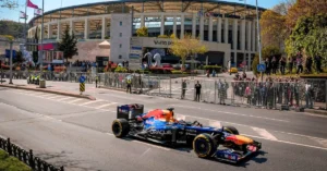 Formula 1 logosu ve İstanbul Park pistinin havadan görünümü