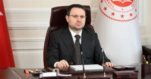 Adalet Bakanı Akın Gürlek yapay zekanın hukuk sistemindeki rolünü değerlendiriyor.