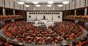 TBMM'de kabul edilen kanun ve uluslararası anlaşma sayılarını gösteren grafik