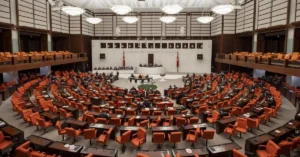 TBMM'de dokunulmazlık dosyalarının sayısı ve partilere göre dağılımını gösteren görsel