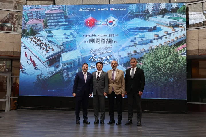 Weets ve Ankara Bilim Üniversitesi heyetinin iş birliği toplantısı