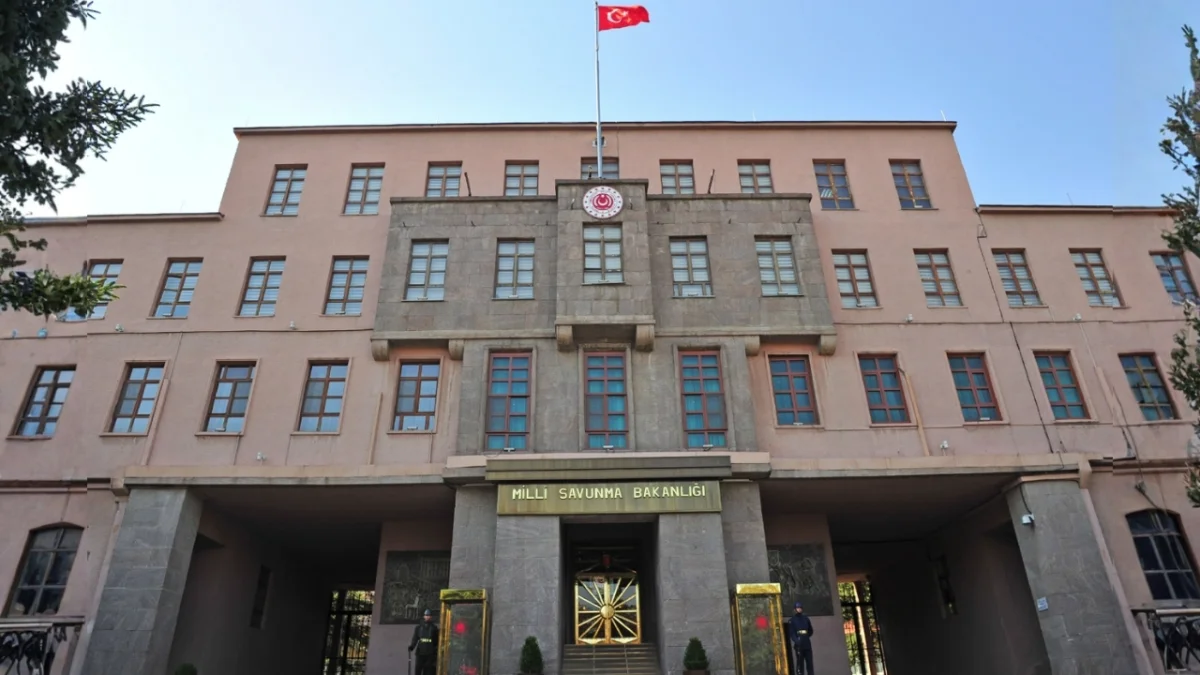 Milli Savunma Bakanlığı'ndan haftalık faaliyet raporu: Terörle mücadele, sınır güvenliği ve savunma sanayii güncellemeleri.
