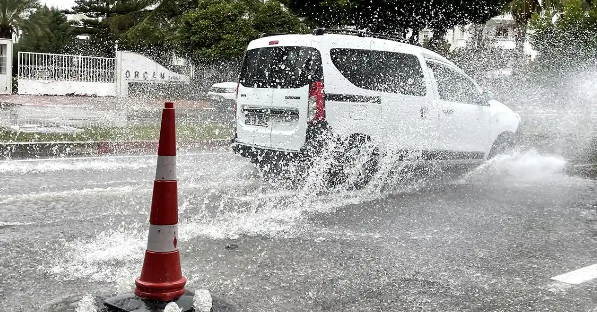 Meteoroloji'den 5 il için kuvvetli yağış ve sel tehlikesi uyarısı